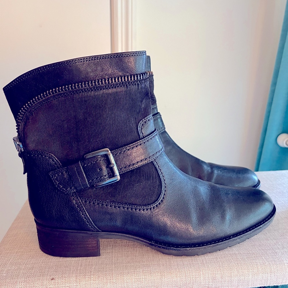 EUC Gabor Black Leather Ankle Boots